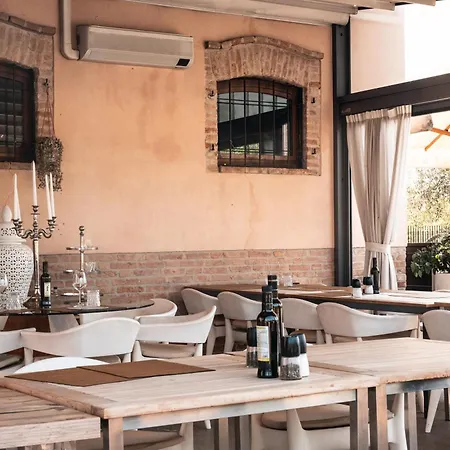 Baco Da Seta アパートホテル 4*