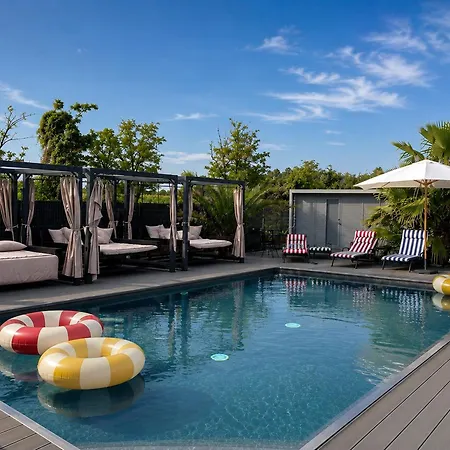 Aparthotel Baco Da Seta Con Piscina - Venezia Mestre