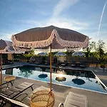 Hotel apartamentowy Baco Da Seta Con Piscina - Venezia 4*