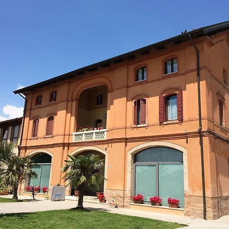 Baco Da Seta Con Piscina - Venezia Apart Otel Mestre